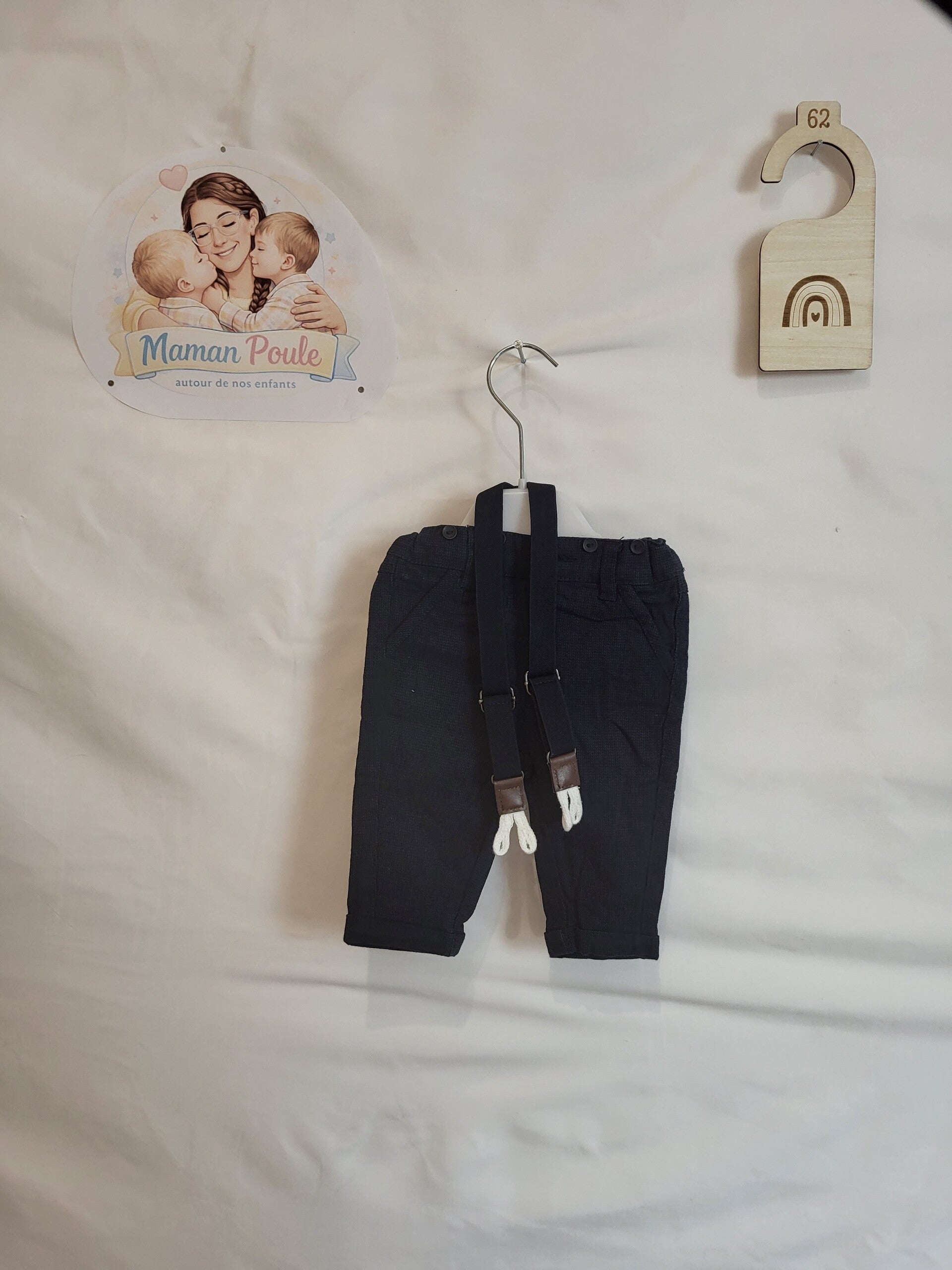 Pantalon marine à bretelles T62 Kiabi