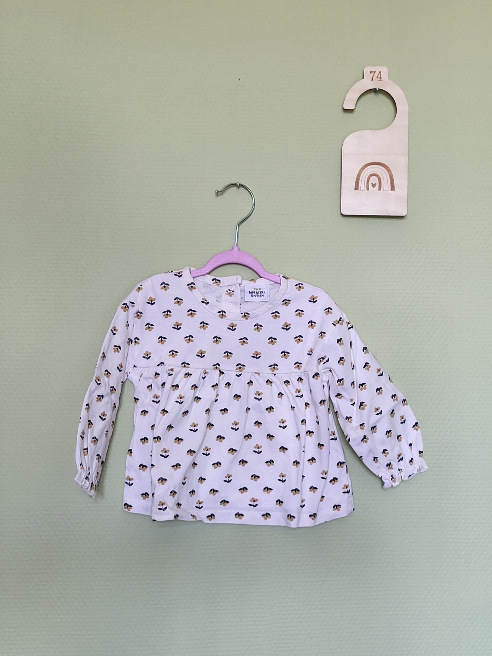 Blouse blanche imprimée à fleurs T74