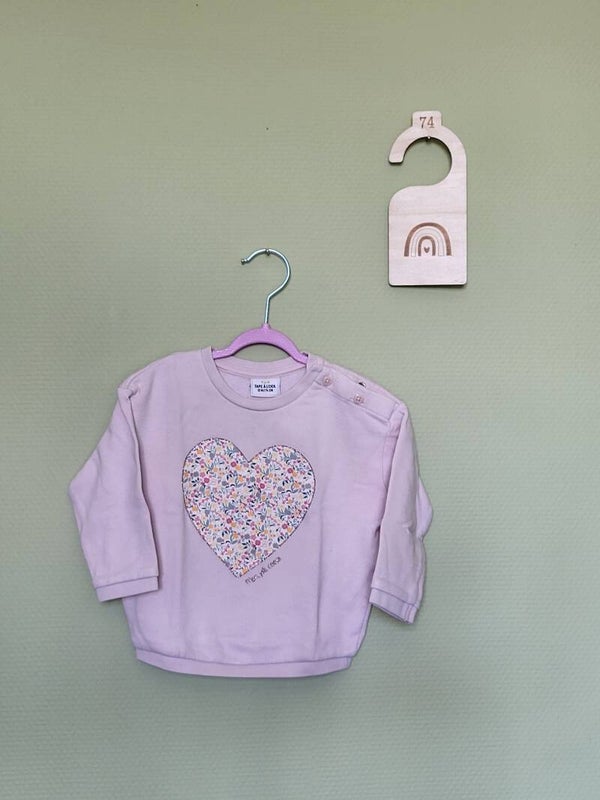 Pull rose à coeur fleuri T74
