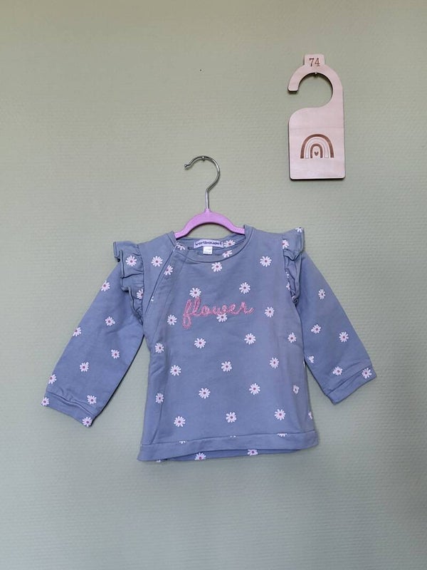 Blouse épaisse bleue à fleurs blanches T74