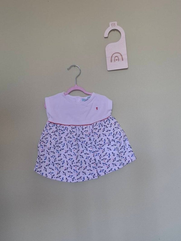 Robe blanche imprimée dans le bas T68