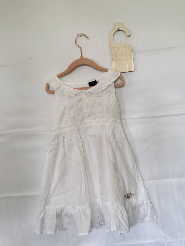 Robe F110