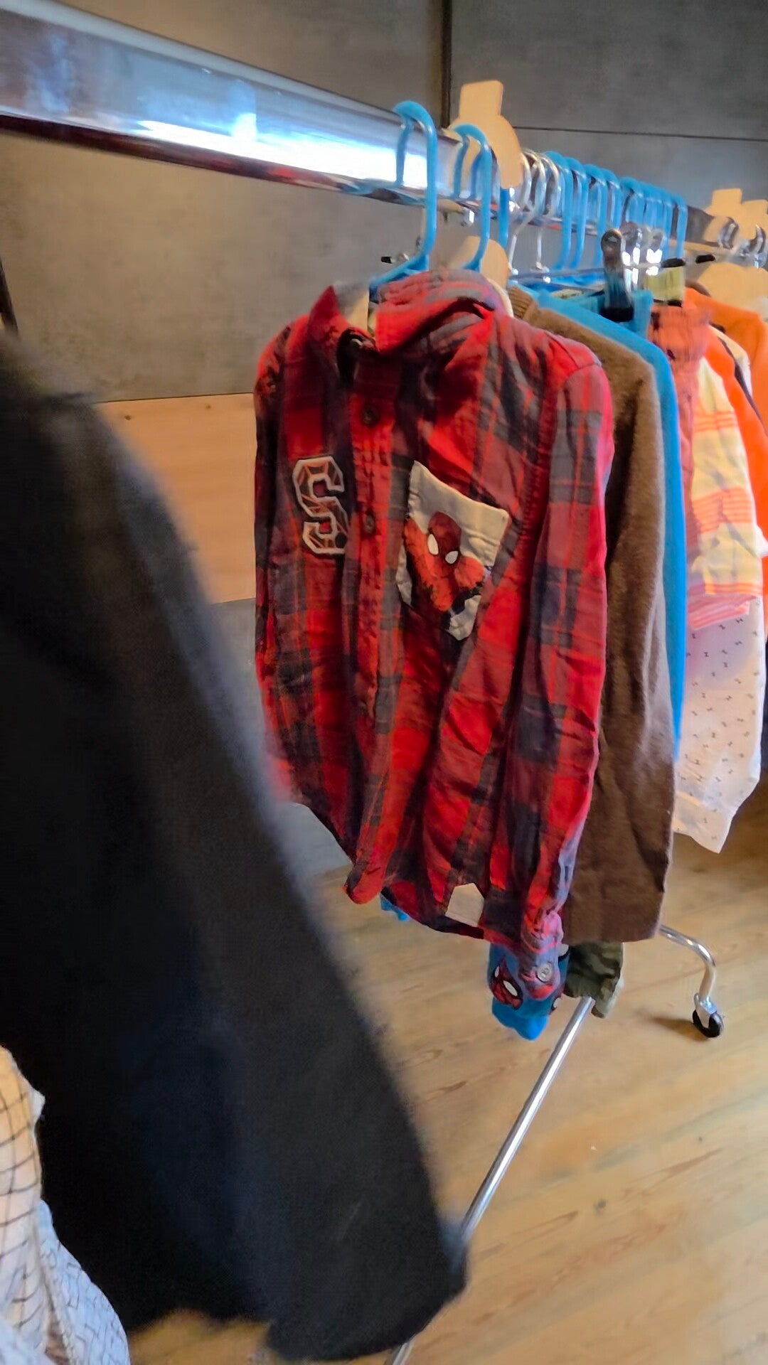 Chemise à capuche GM116