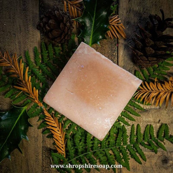 Pink Clay, Hemp Oil with Lime, Basil and Madarin Essential Oil