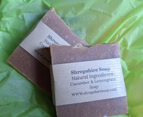 Cucumber Powder and Lemon Grass Essential Oil