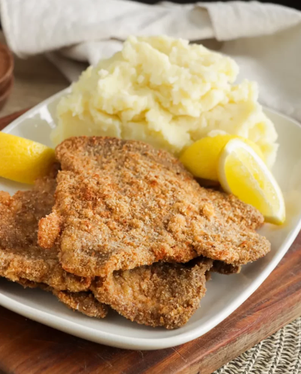 Beef Milanesa with Mashed Potatoes