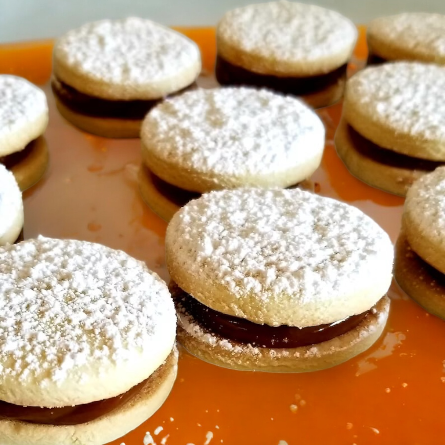 Alfajores Peruanos (Peruvian Cookies)