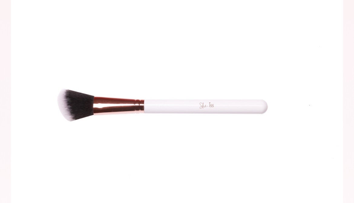SHE-ISS BLUSH BRUSH