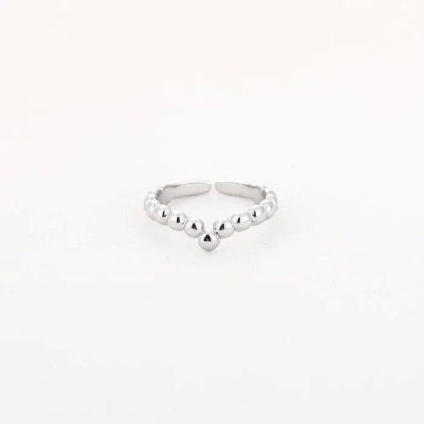 ring met bolletjes zilver