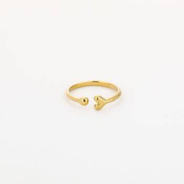 ring hart met bolletje goud