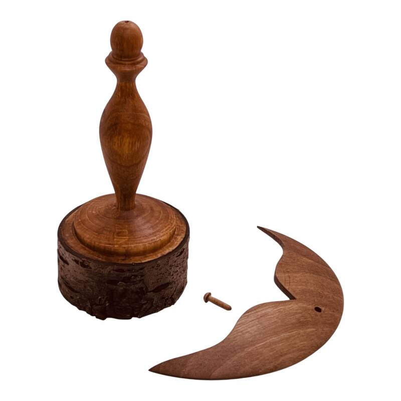 Handgedrechselte-Engel-Wildkirschholz.jpg