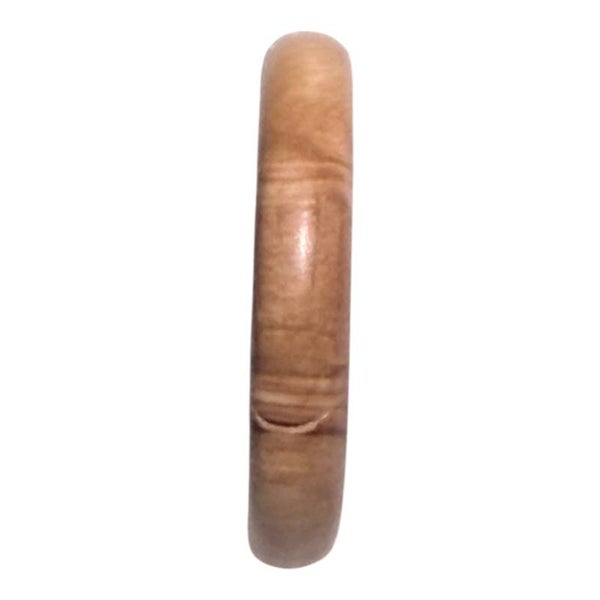 Handgedrechselter Holzring aus Olivenholz – Ringgrösse 65