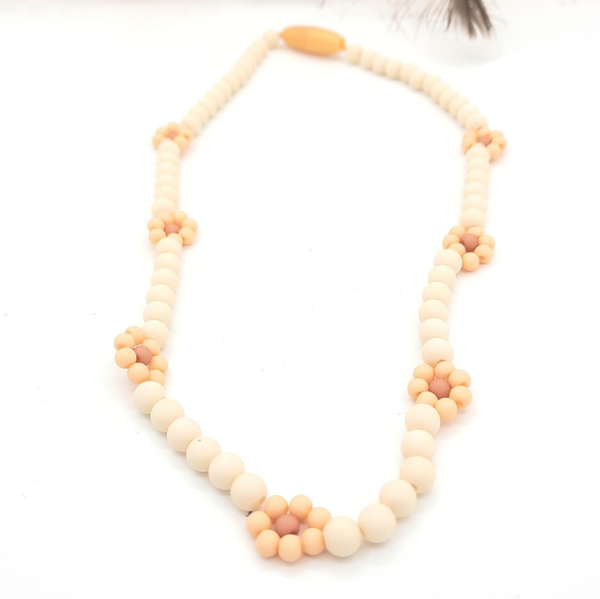 Ayla´s bloemenketting.