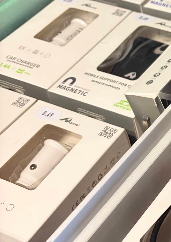 Adaptateur allume cigare Car Charger Blanc x 1pcs