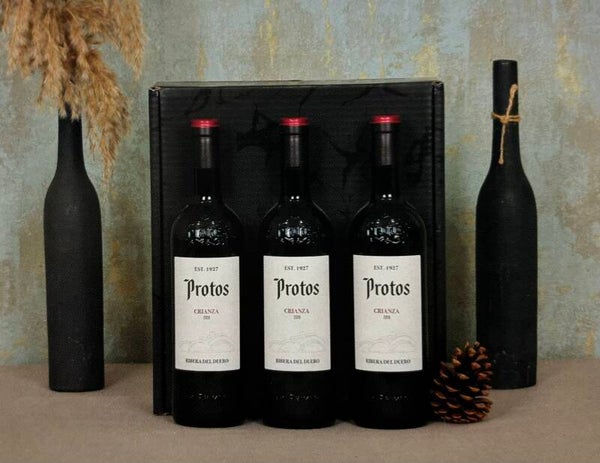 UD 17: Estuche de Cartón de Vino Luji con 3 Botellas de Protos Crianza 750ml - RIbera de Duero