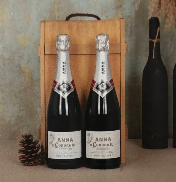 UD 41: Estuche de Madera con Botellas de Cava Anna Brut Nature 750ml