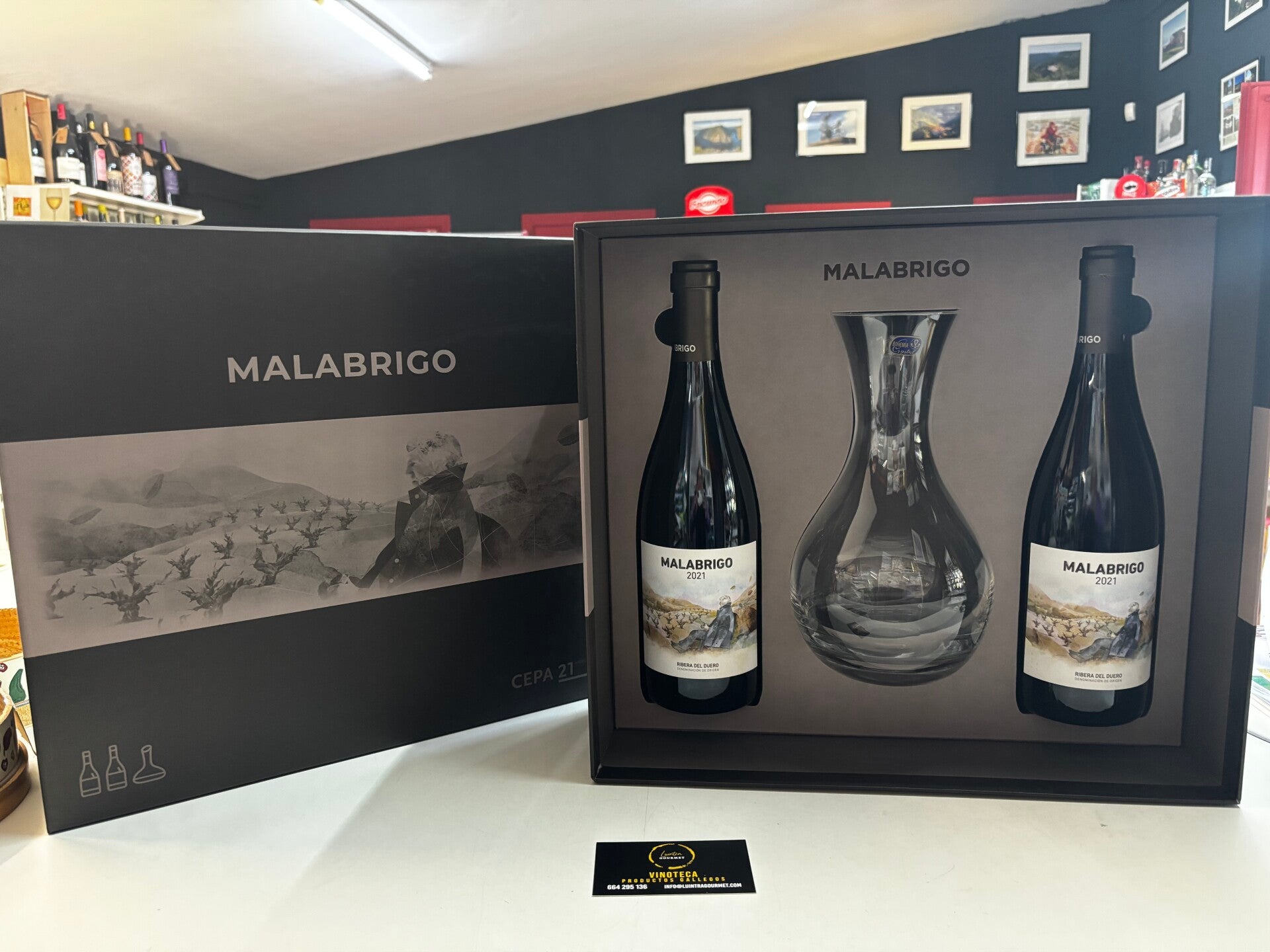 Vino Tinto Malabrigo Barrica Tempranillo 750ml - Estuche con dos botellas y decantador (Cepa 21) - Ribera de Duero