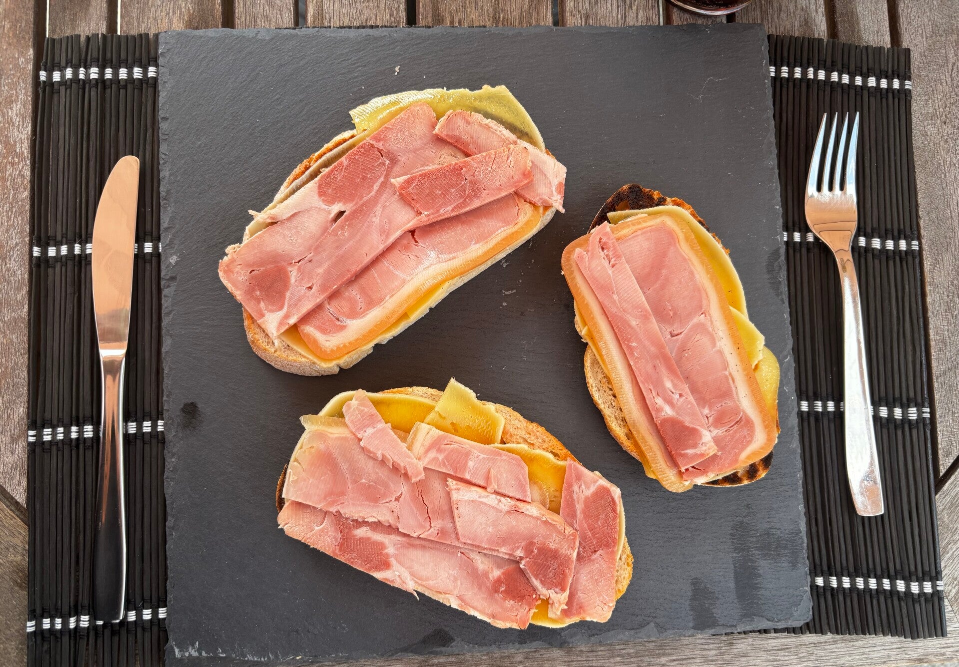 Tostas Embutido Gallego (1 persona)