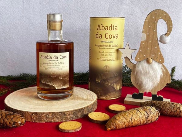 Aguardiente Envejecido Abadía da Cova Albariño Godello 500ml con estuche 39º (Adegas Moure) - Ribeira Sacra