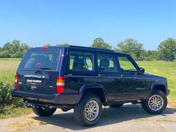 VERKOCHT! JEEP CHEROKEE XJ 4.0i LIMITED, AUTOMAAT, AIRCO, CRUISE CONTROL, ZEER NETTE STAAT!