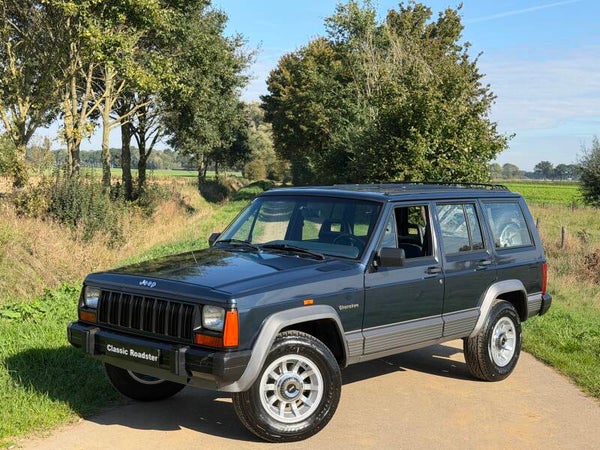 JEEP CHEROKEE XJ 2.1 TURBO DIESEL, TREKHAAK, HANDGESCHAKELD