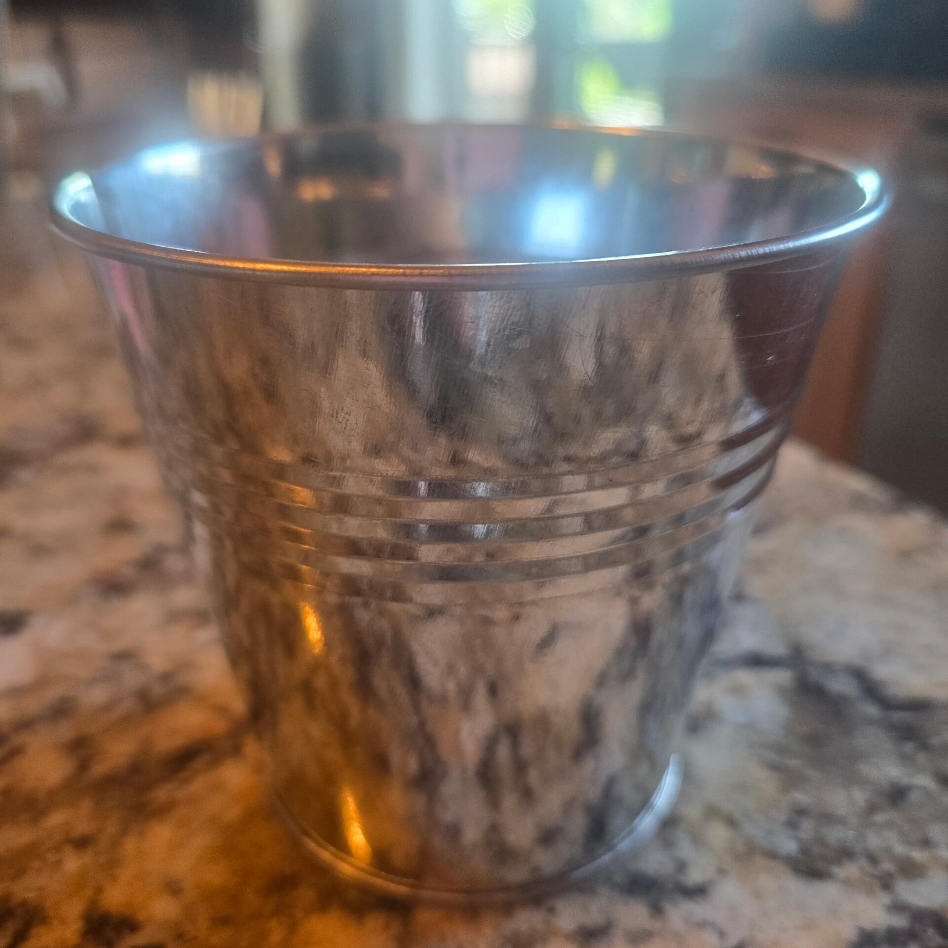 Outdoor Citronella Bucket Candle 🍃