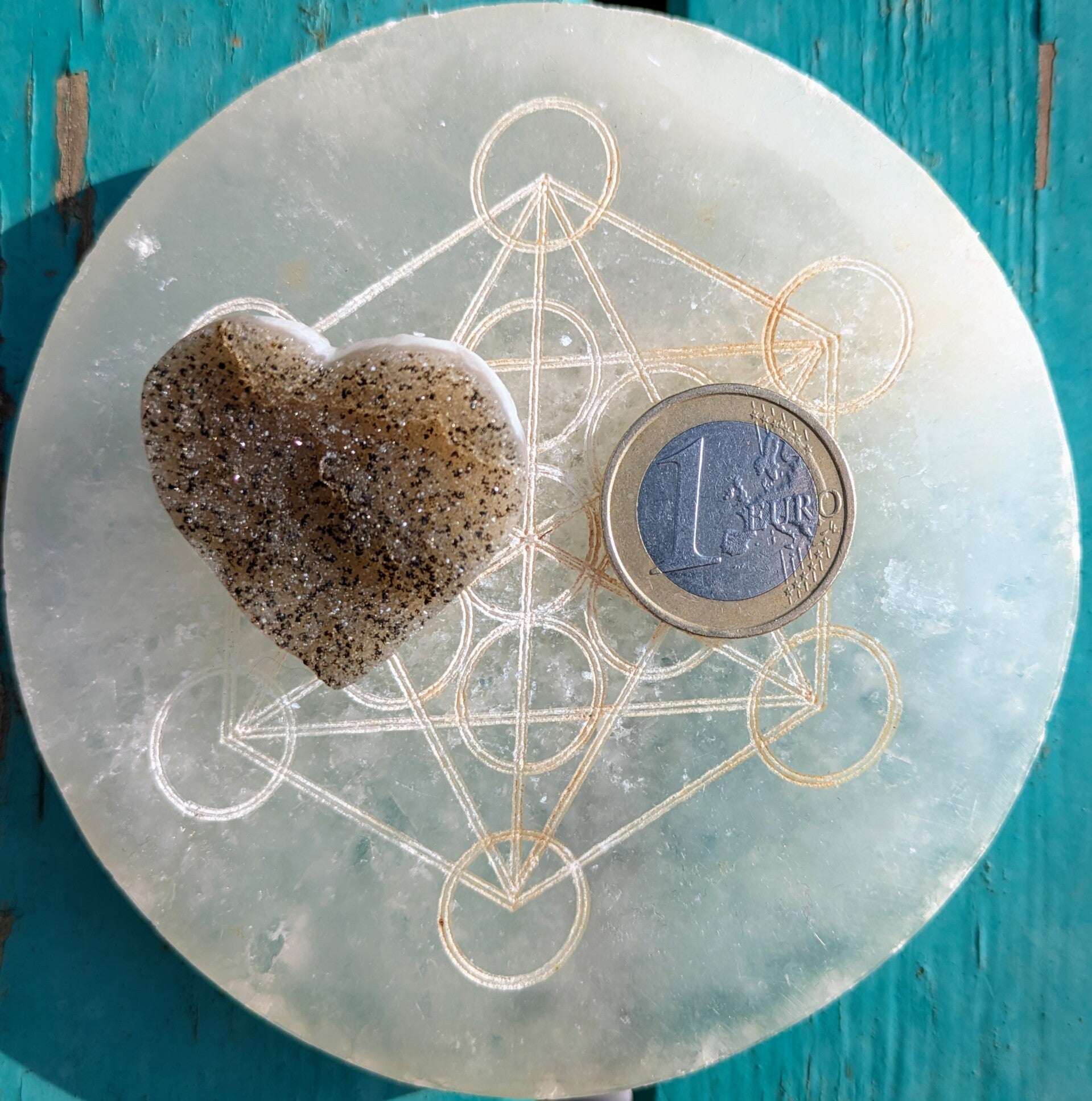 Galet Cœur en Améthyste Rainbow – Origine Uruguay – Qualité AA+