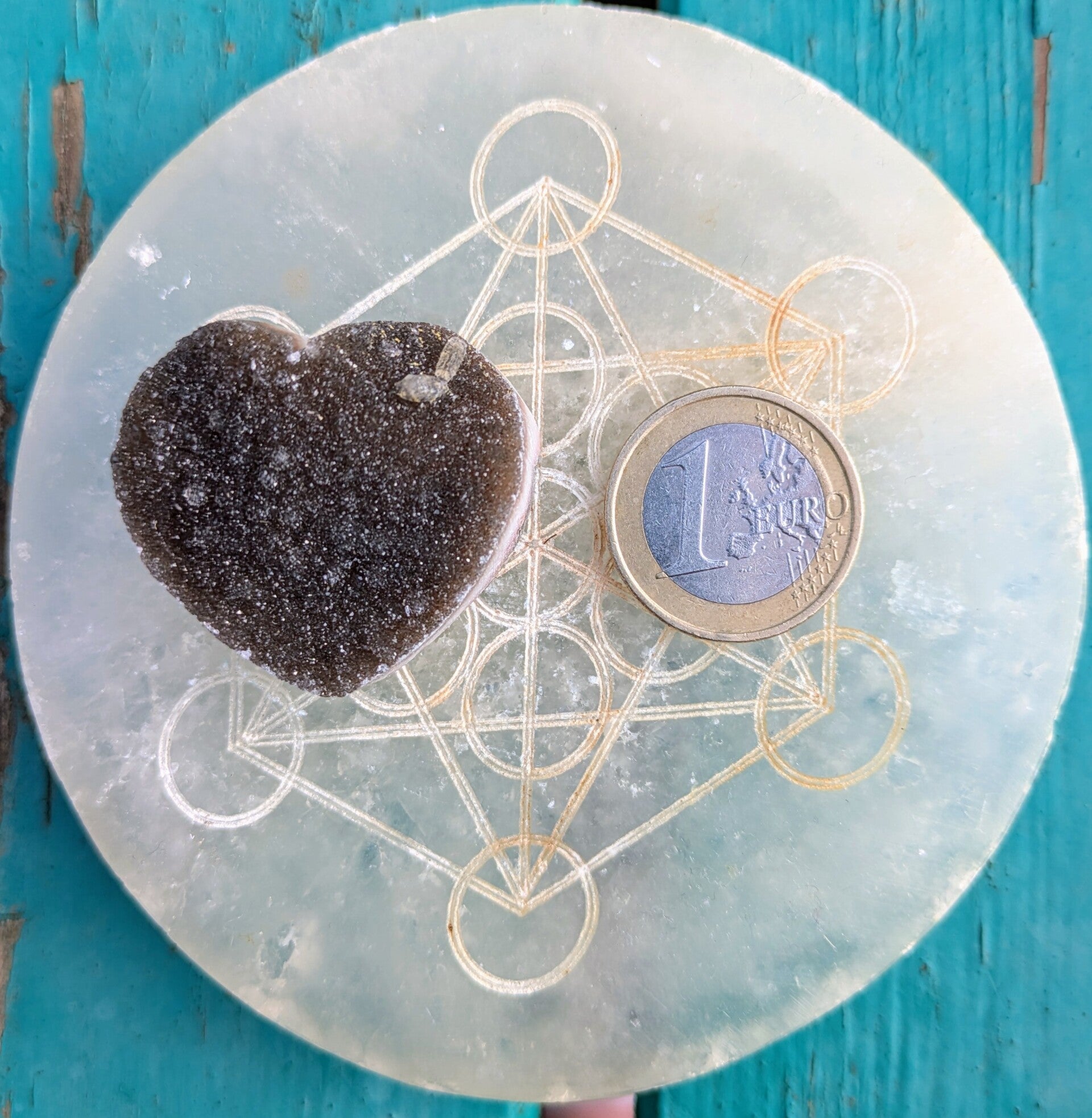 Galet Cœur en Améthyste Rainbow – Origine Uruguay – Qualité AA+