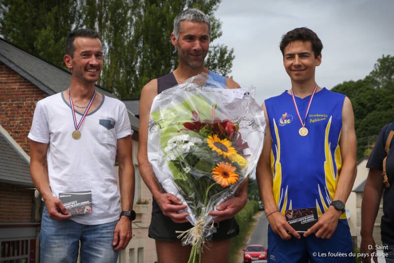10km_podium_ds-293-standard-jqw4wr.jpg
