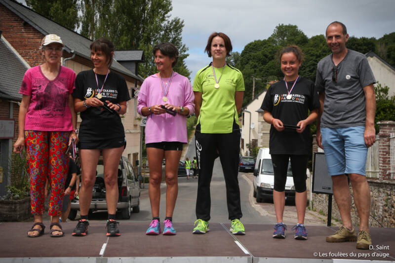 10km_podium_ds-295-standard.jpg