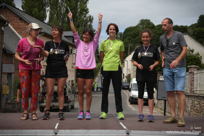 10km_podium_ds-296-standard.jpg
