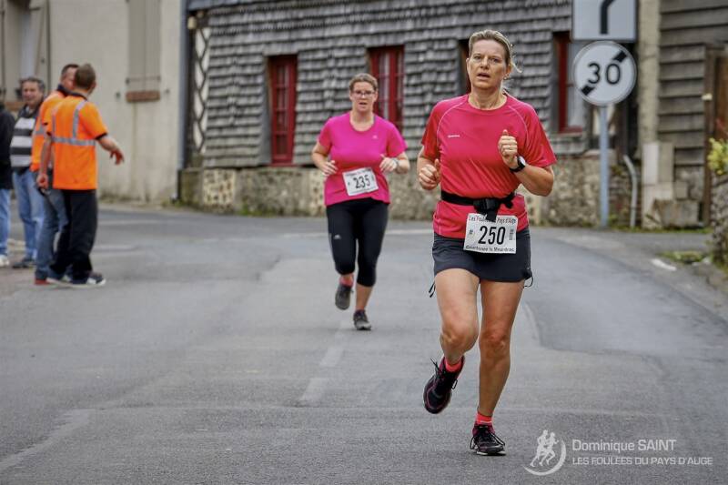 250-eveillechien-marie-noelle-20180617-a01u0679-standard-b04kzd.jpg
