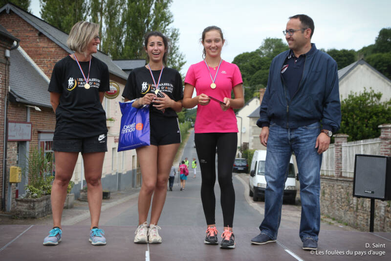 5km_podium_ds-96-standard.jpg