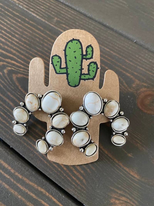 Cream Squash Western Earrings