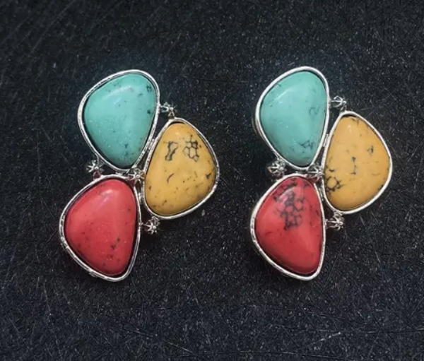 Multicolored Western Cluster Stone Studs