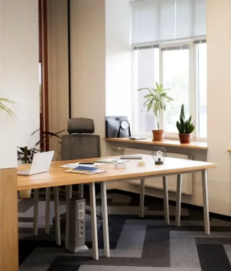 dépoussiérage du monilier de bureaux