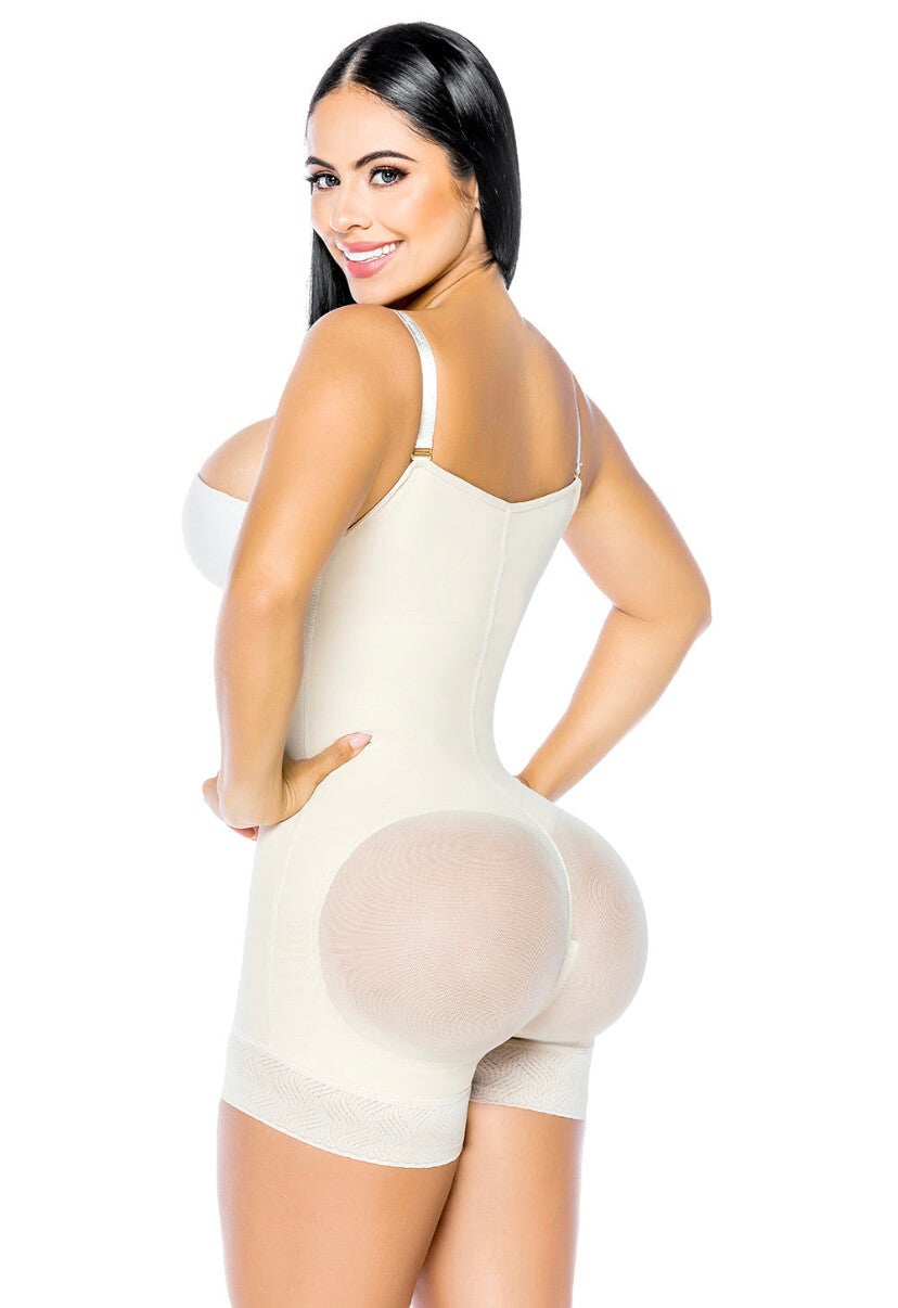 La provocativa faja invisible SMI7086