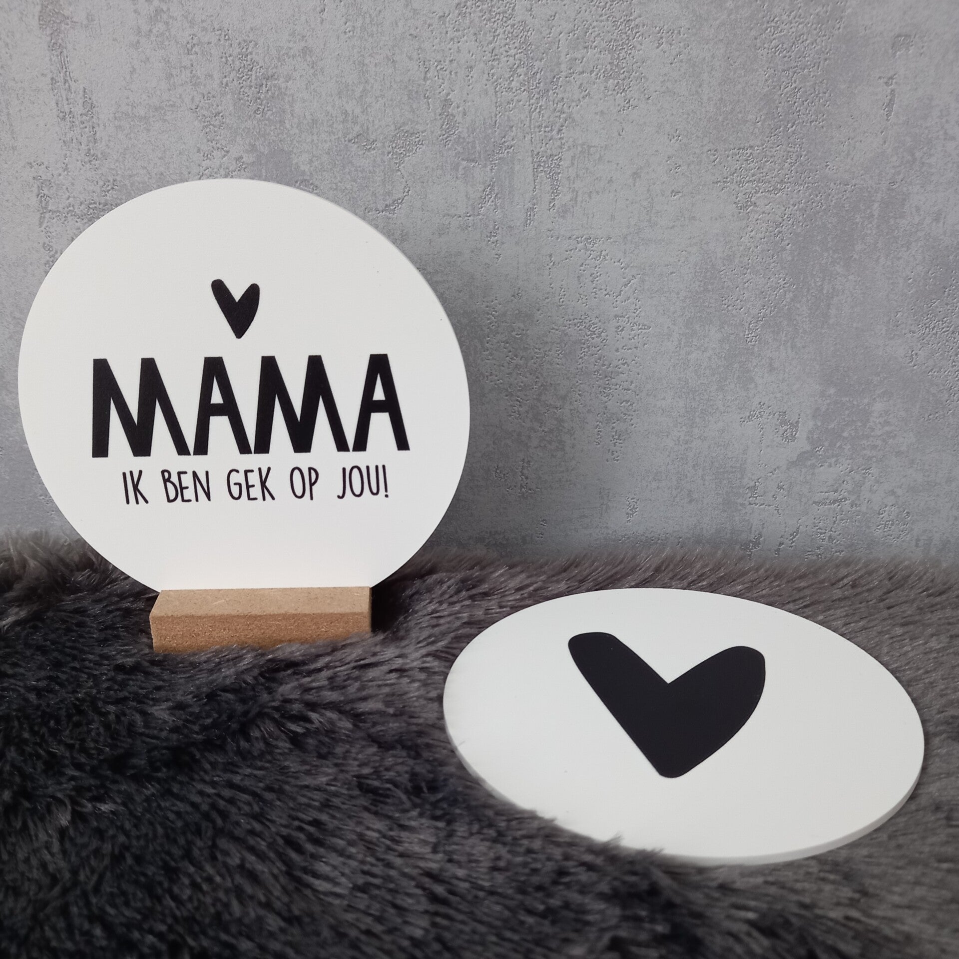 Een cirkel met een boodschap "Mama ik ben gek op jou!"