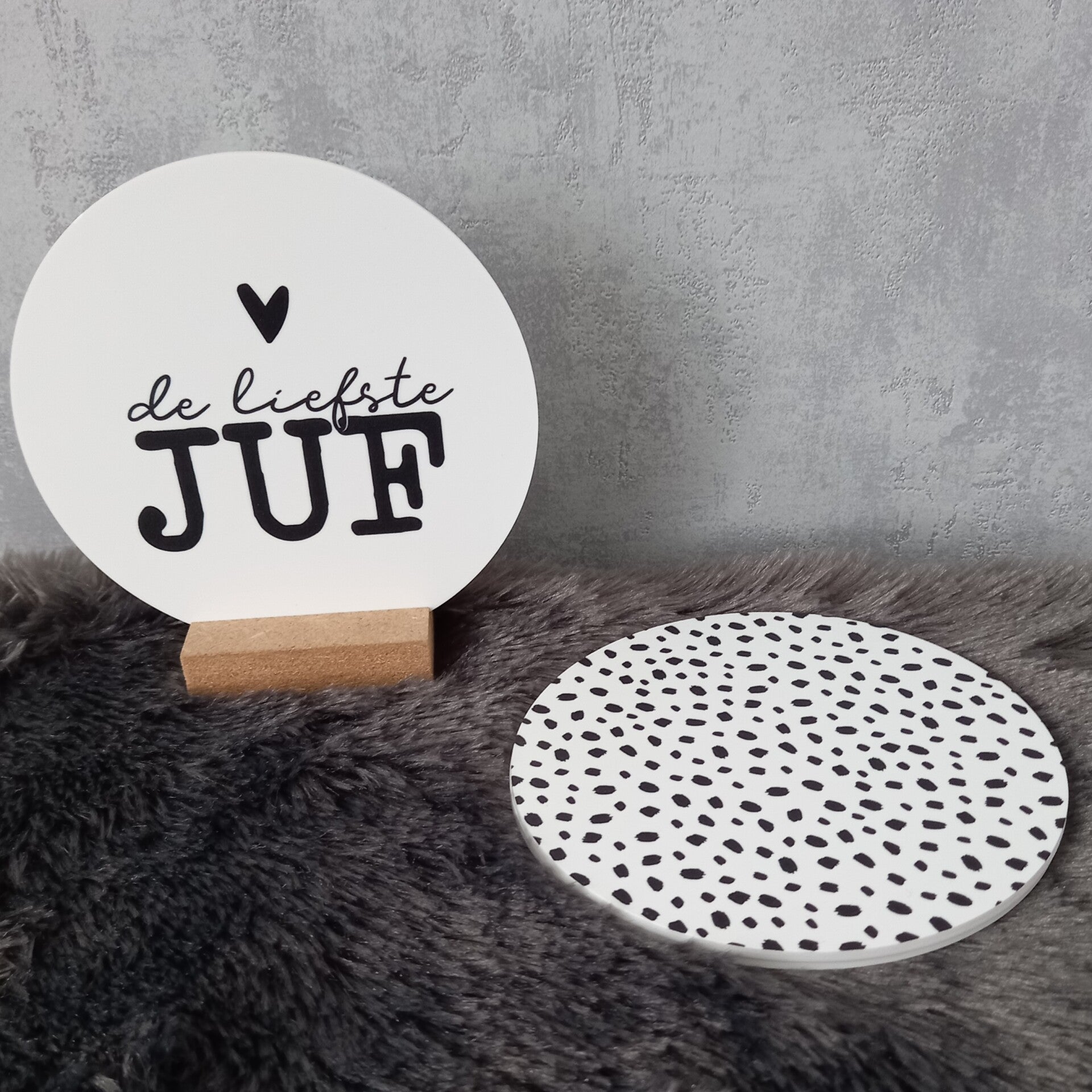 Een cirkel met een boodschap "De liefste juf"