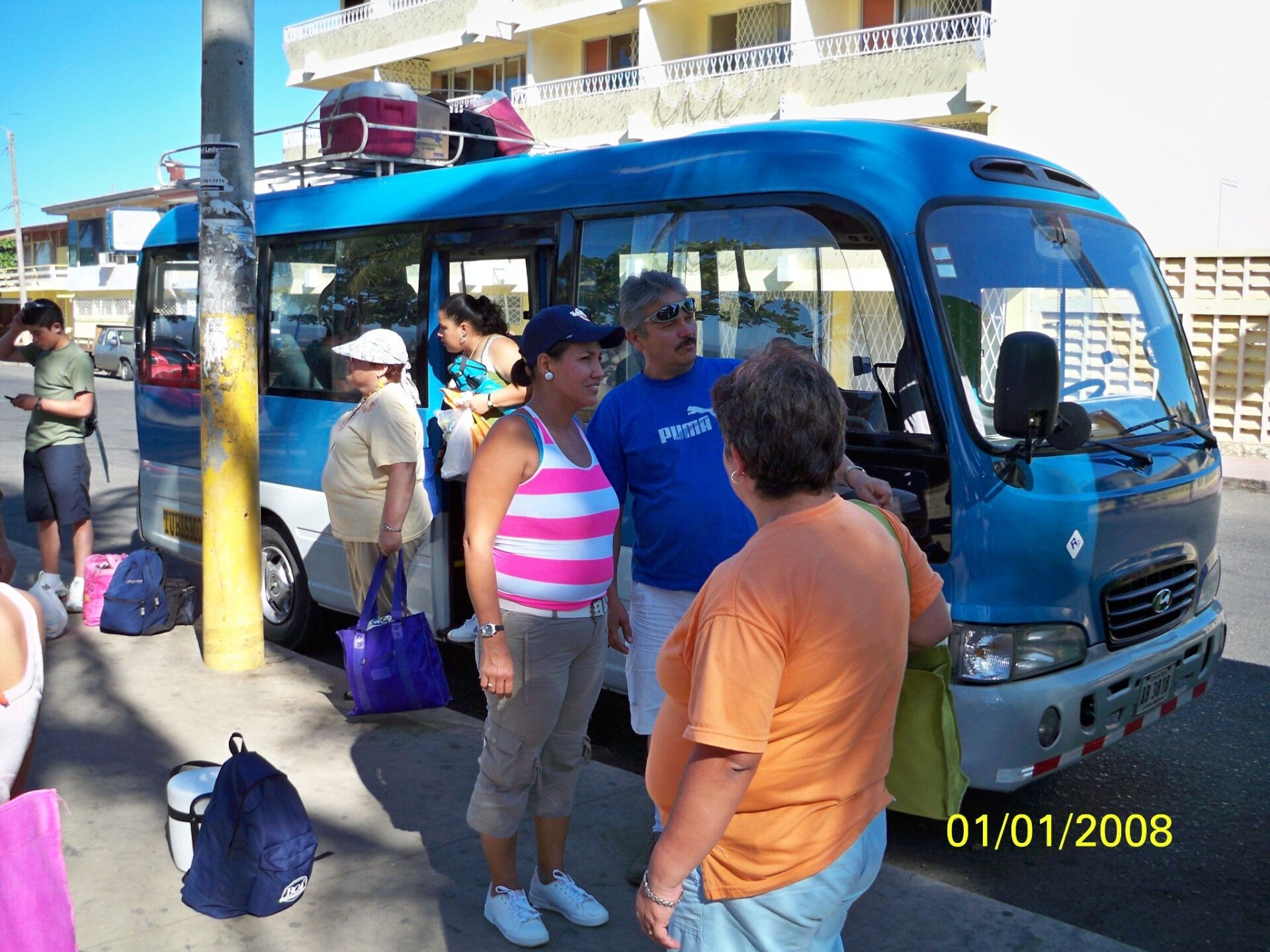Tourist shuttles in Costa Rica