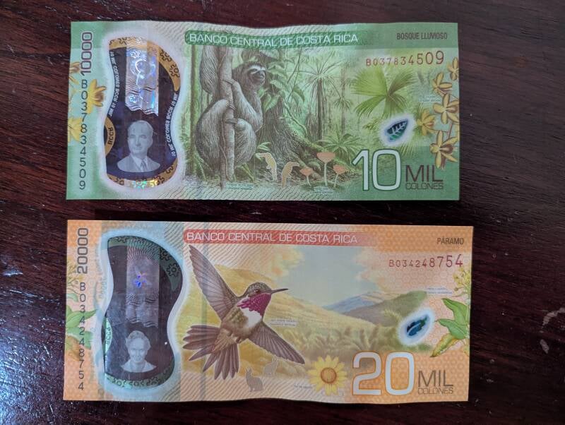 Large Bills Costa Rica