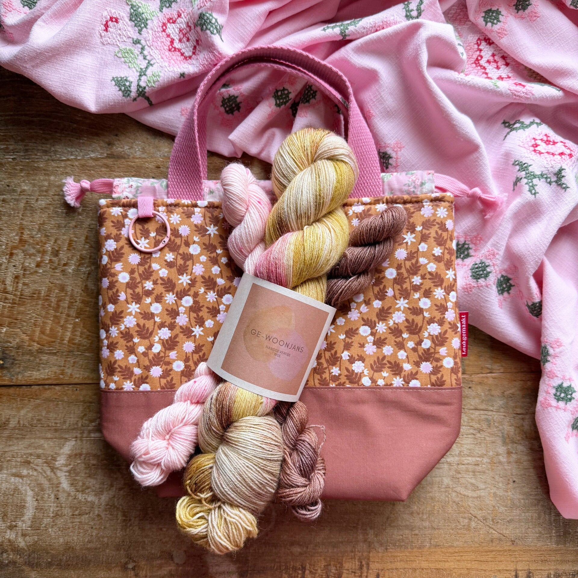 Gewoon Leuk Box Once upon a time, SET van project bag + wol