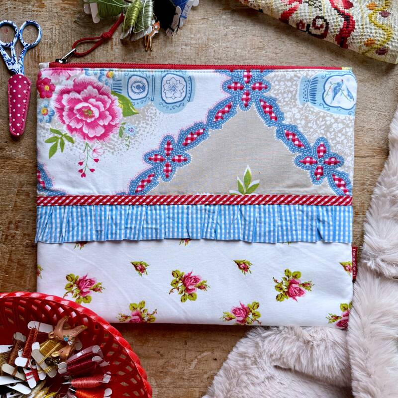 Grote Etui Pip Studio stof – rood ritslintje