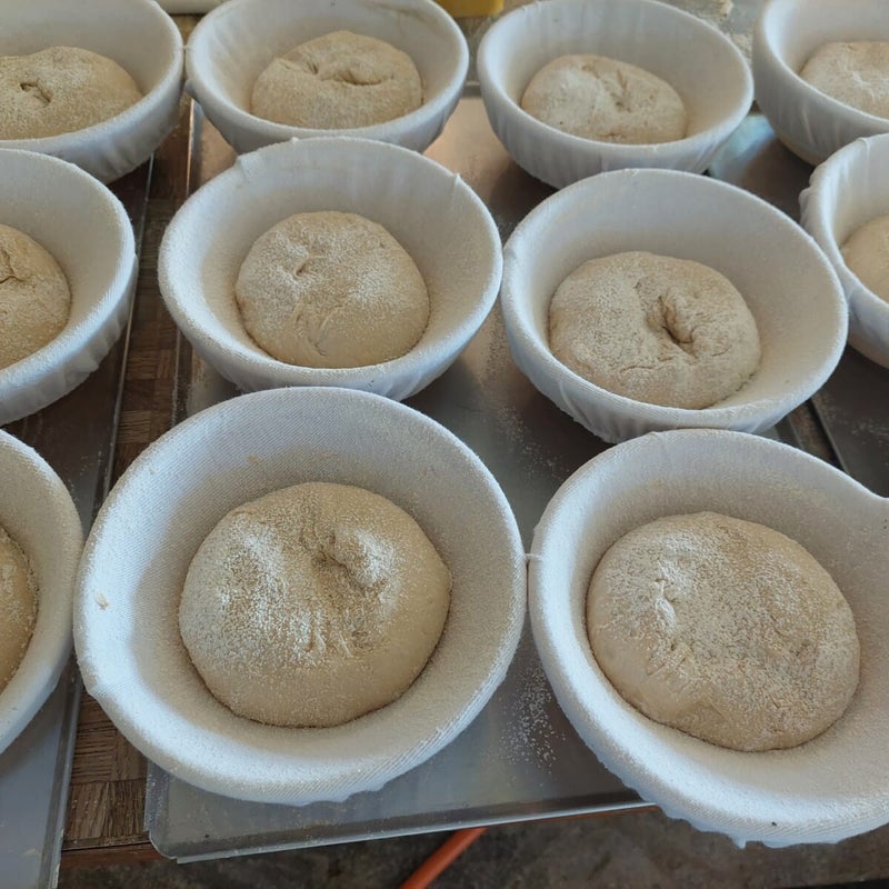 UrDinkel-Wohlfühlbrot im Gärkörbchen