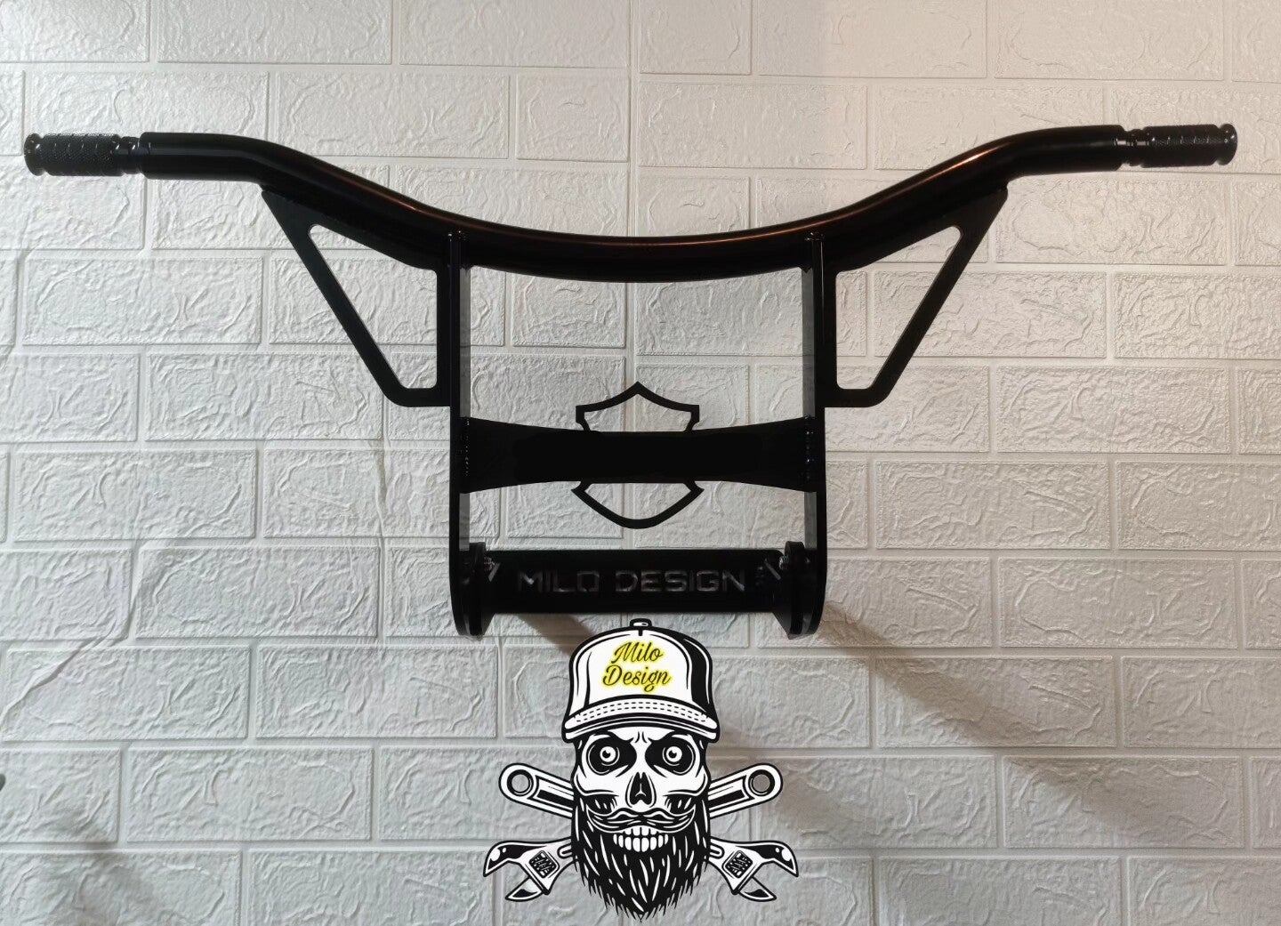 Front crash bar softail m8 (mid controls)