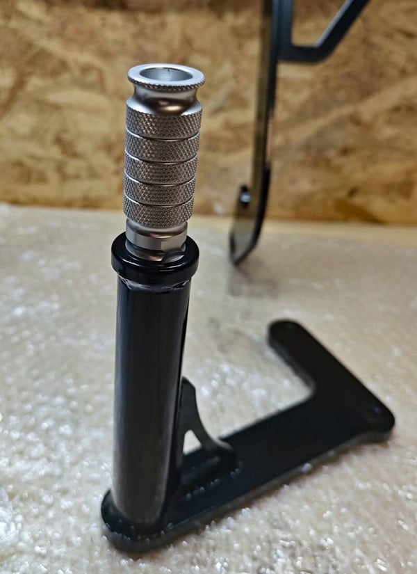 Rear crash bar with pegs Softail M8