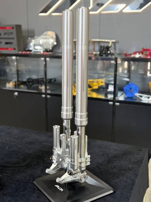 Inverted forks for new Touring M8 and Low Rider St/S