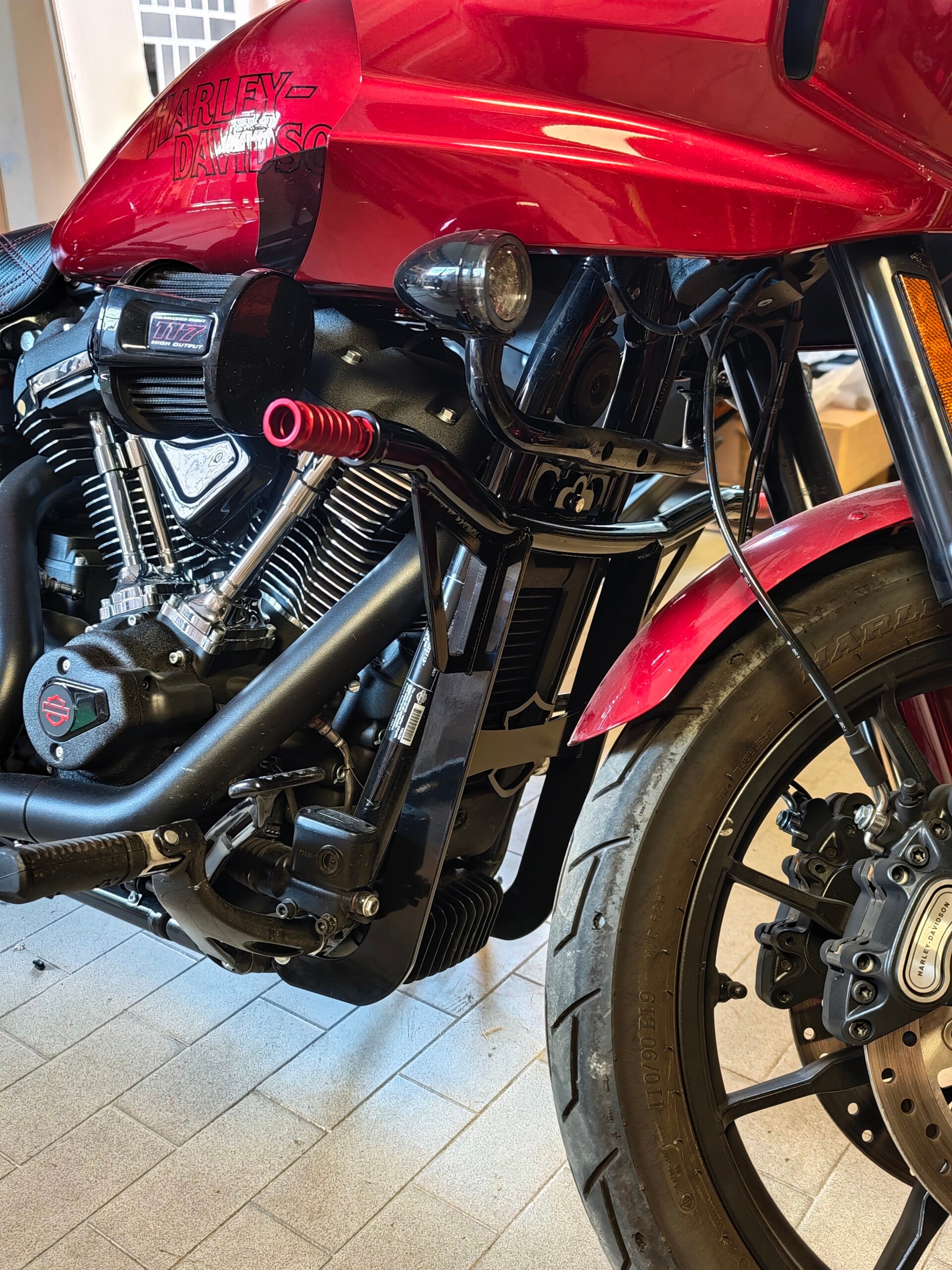 Front crash bar M8 (forward controls)