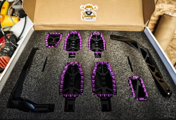 Kit Footrest and lever for Softail M8 model