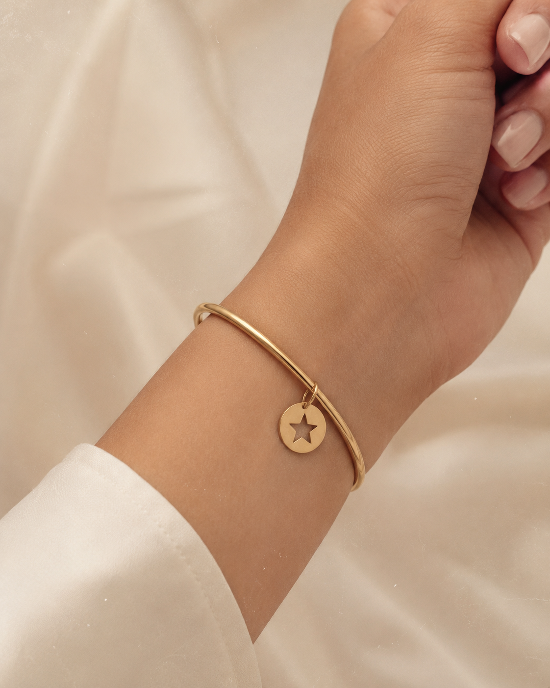 Bracelet jonc etoile